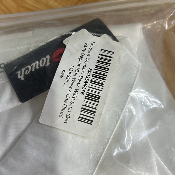 White Satin Silk Button Down Casual Blouse Shirt XL - Picture 10 of 10